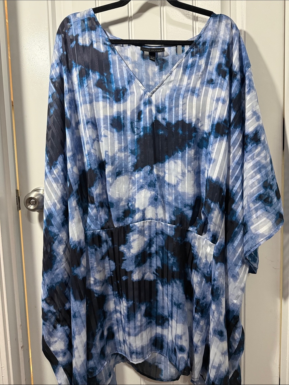 Lane Bryant Blue and White Tie-Dye V-Neck Tunic
